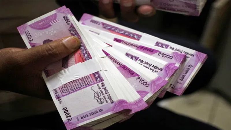 7th Pay Commission Modi cabinet raises DA by 4percent for central govt employees