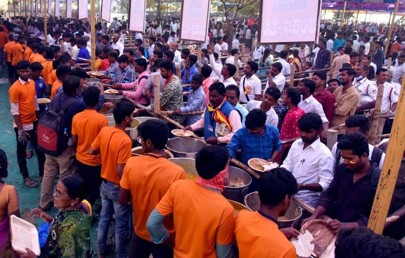 New Record in Cooking During Kannada Sahitya Sammelana in Kalaburagi