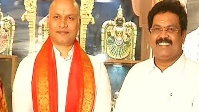 DMK MLA Rajendran joins hands with contractor sekar reddy