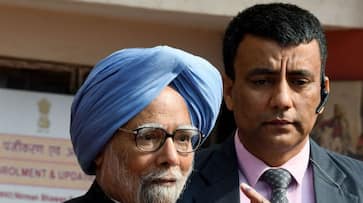 Manmohan Singh in readiness to resign due to Rahul Gandhi's differences, claims close