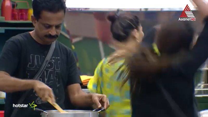 Rajith kumar cooking inside bigg boss two house