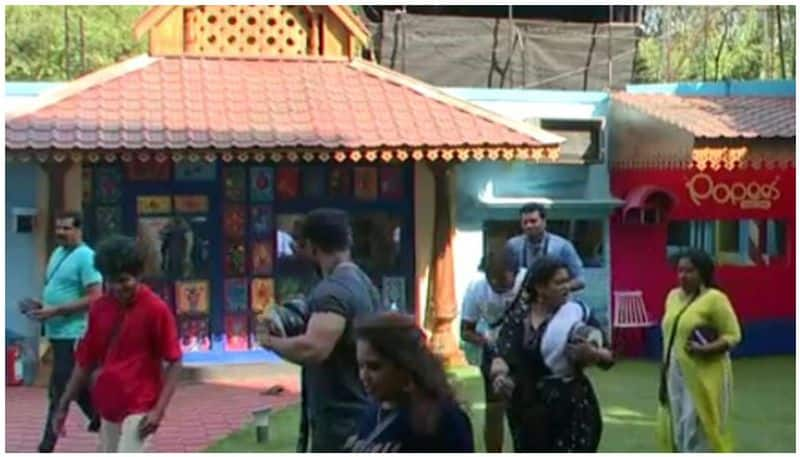 Daya Aswathi and Pawan in bigg boss