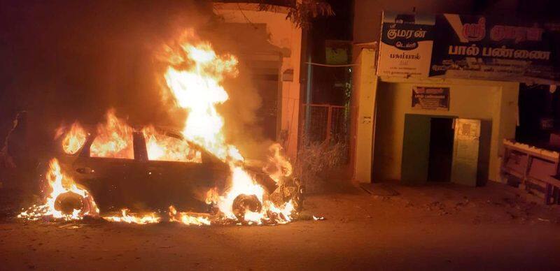 car of hindu munnani worker was burnt