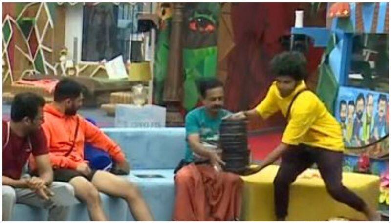 task for Rajithkumar and Fukru in bigg boss