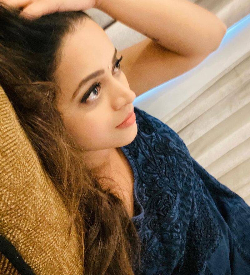 Actress Bhavana Bed Room Selfie Going Viral