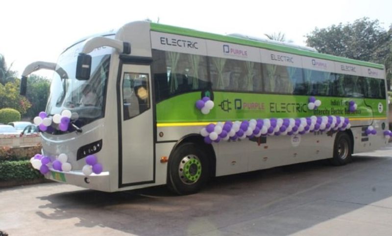 Nitin gadkari inaugurates Mumbai pune Inter city electric bus service