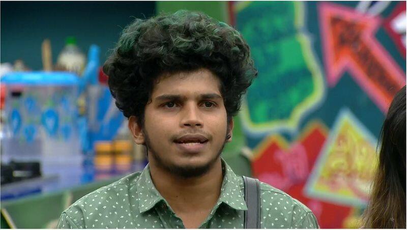 fukru and arya apologised  to rajith kumar in different incidents happened inside the bigg boss hose last week