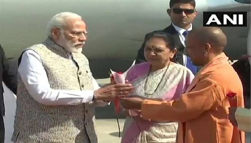 पीएम मोदी पहुंचे वाराणसी, शिव की नगरी के देंगे सौगात और करेंगे 63 फीट ऊंची प्रतिमा का अनावरण