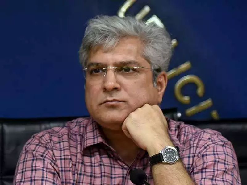 Delhi minister and Aam Aadmi Party leader Kailash Gahlot resigns from party see his full letter gcw