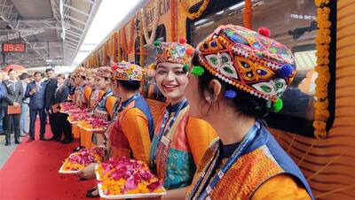 3 ज्योतिर्लिंग को जोड़ने वाली महाकाल एक्सप्रेस में बजेंगे भजन कीतर्न, IRCTC ने शुरू किया टूर पैकेज