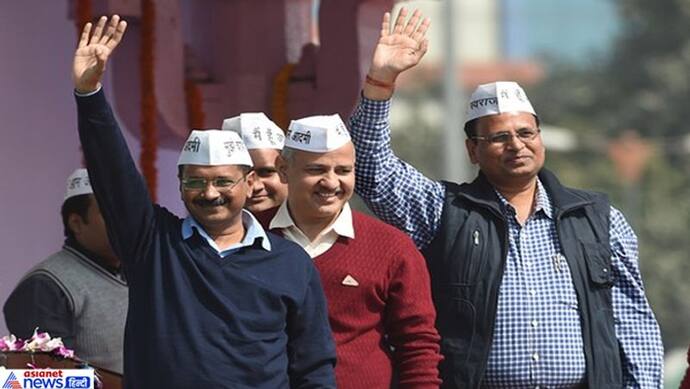 सरकार बनाने के बाद एक्शन में अरविंद केजरीवाल, 10 गारंटी के लिए टॉप अफसरों के साथ मीटिंग