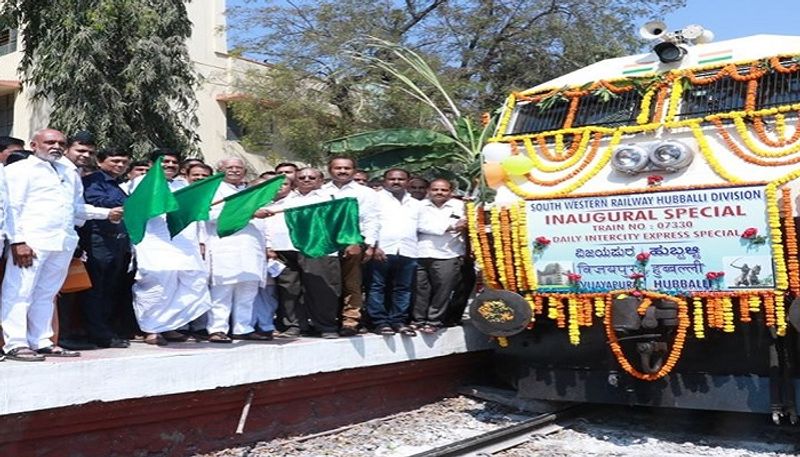 ramesh jigajinagi flag off To vijayapura hubballi intercity Train