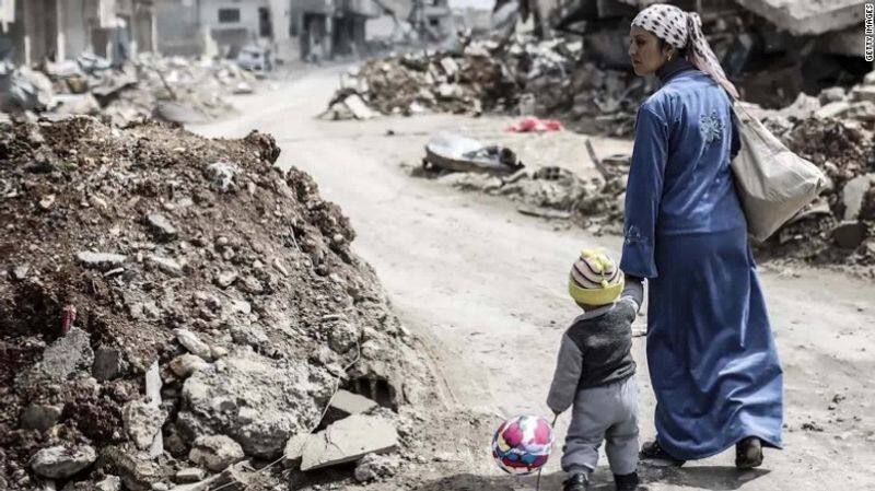 Syrian Girl laughs hearing the air strike; video goes viral