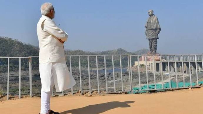 पटेल की प्रतिमा के पास आदिवासियों को बचाने की गुहार, ट्रंप से दखल देने की हुई मांग