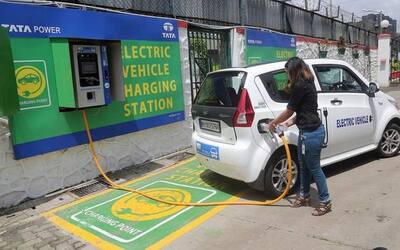 देश में तेजी से बढ़ रहे EV charging stations, इन 9 शहरों ने तो कर दिया कमाल