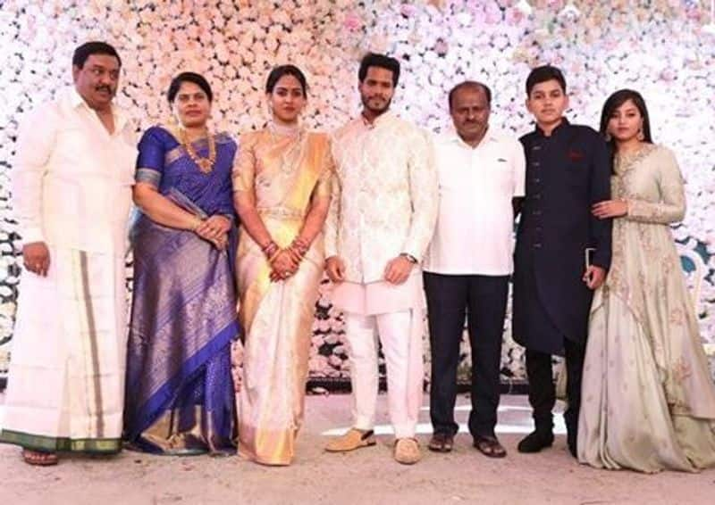 nikhil Kumaraswamy and revathi wedding shifted To HDK farm house Near Ramanagara