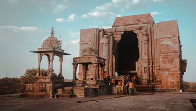 एक रात में होना था इस शिव मंदिर का निर्माण, लेकिन डरके मारे मुर्गे ने दे दी बांग और अधूरा रह गया मंदिर