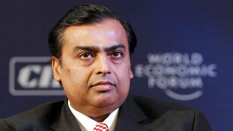 how many crores Mukesh Ambani earned every hour in 2019