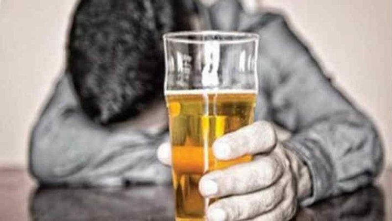 6 Peoples commits suicide after liquor ban During coronavirus Lockdown In Karnataka