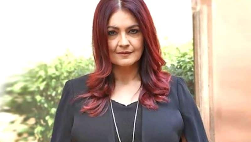 Pooja Bhatt concern over mumbai police not wearing helmets while riding segways