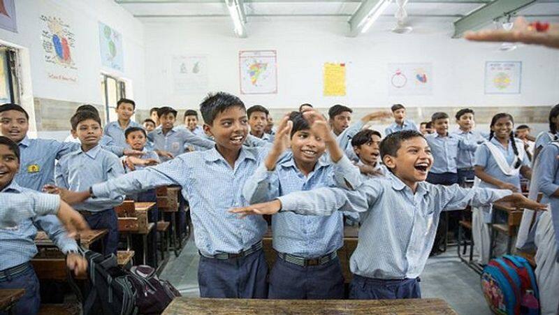 Delhi government decides to provide ration to school students to houses