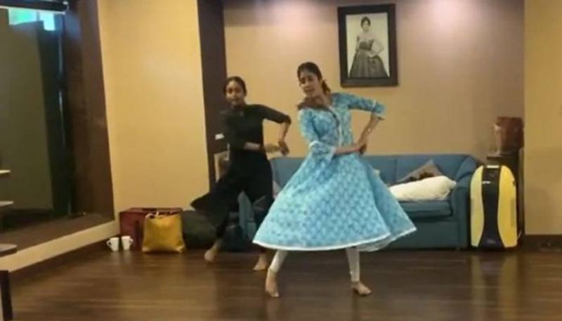 jhanvi kapoor's dance to To Piya Tose Naina Laage Re