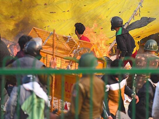 13 killed in Delhi violence, orders to shoot miscreants