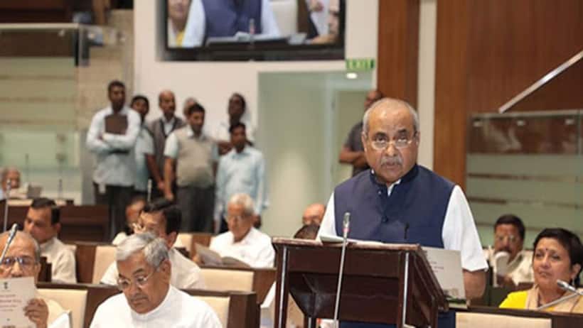 गुजरात का कर्ज 28 हजार करोड़ से बढ़कर 2.4 लाख करोड़ रुपये हुआ