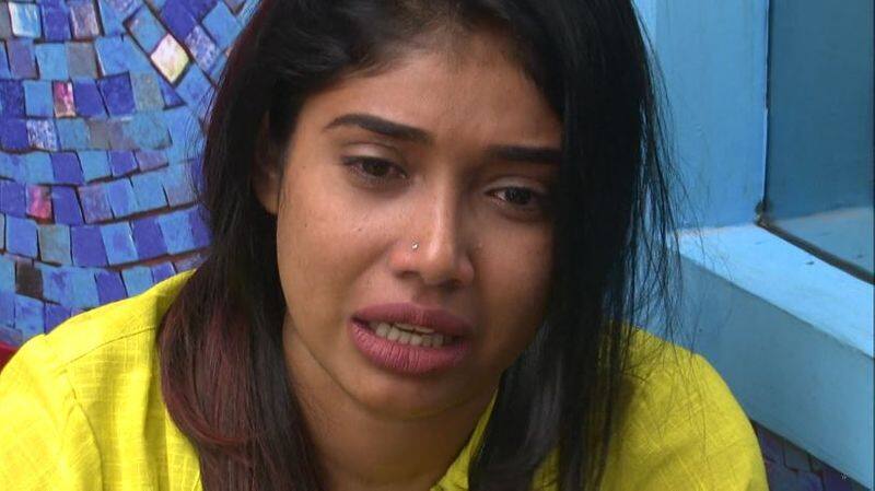 alasandra emotionally explaining about love relation with sujo bigg boss