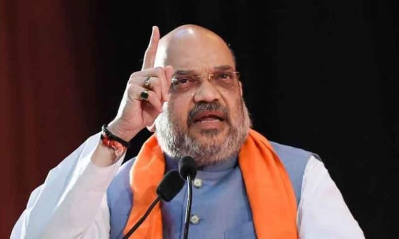 अमित शाह के दरबार पहुंचे कमलनाथ, सरकार बचाने को लगाई गुहार