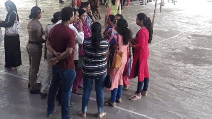 Public Scolded the Degree College Principal at Honnali in Davanagere grg