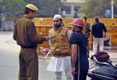 दिल्ली हिंसा में  46 पहुंचा मौत का आंकड़ा, धीरे धीरे पटरी पर आ रही जिदंगी