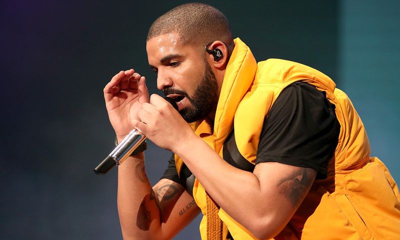 Popular rapper Drake drops two new songs 'When to Say When' and 'Chicago Freestyle'