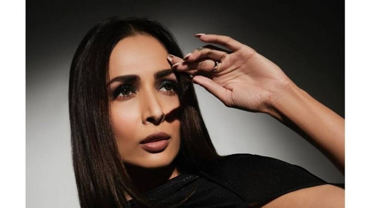 <p>Malaika Arora, who seems to be in the best phase of her life in terms of relationship, fitness, career, was put off at a recent event. Yes, the actress can get angry, especially if you call her Khan. In 2017, she divorced Salman Khan's brother Arbaaz Khan, and both have moved on with their respective lives.</p>
<p>Malaika Arora, who seems to be in the best phase of her life in terms of relationship, fitness, career, was put off at a recent event. Yes, the actress can get angry, especially if you call her Khan. In 2017, she divorced Salman Khan's brother Arbaaz Khan, and both have moved on with their respective lives.</p>