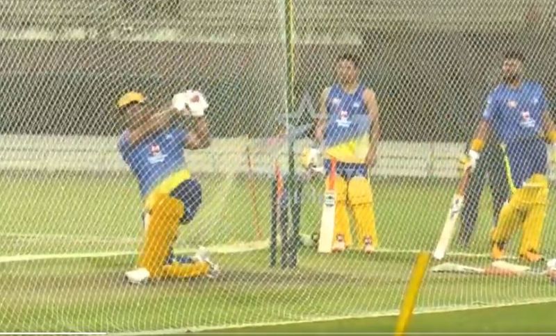 IPL 2020 Ms dhoni hit consecutive 5 sixes in csk practice match