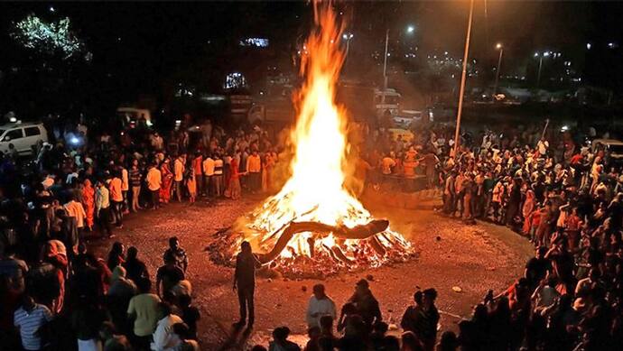 দোলের আগে ন্যাড়া পোড়ার সময় এই কাজগুলি ভষ্ম করে দেয় জীবনের সব সমস্যা