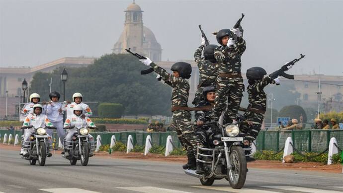 कोरोना संकट : CRPF अपने जवानों के परिवारों के लिए शुरू करेगा हेल्पलाइन, मदद के लिए QRT टीमों का होगा गठन