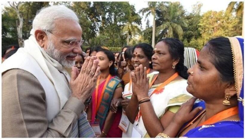 దేశ వృద్ధి ప్ర‌యాణంలో మ‌హిళ‌లు చోదక శక్తిగా ఎదుగుతున్నారు : ప్ర‌ధాని మోడీ 
