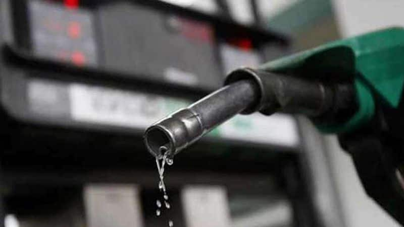 why the drop in international crude oil price not reflecting in retail petrol price?