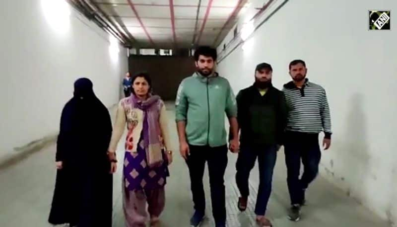 Delhi Police arrest couple with links to Islamic State