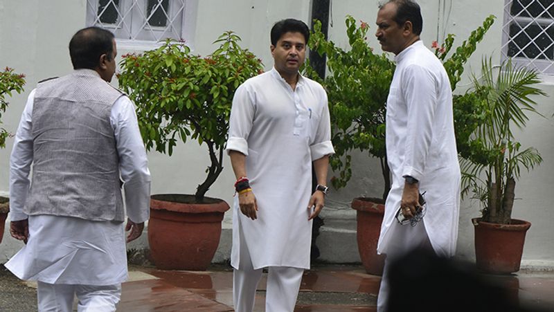 Crisis deepens for Madhya Pradesh CM Kamal Nath: Jyotiraditya Scindia meets Modi