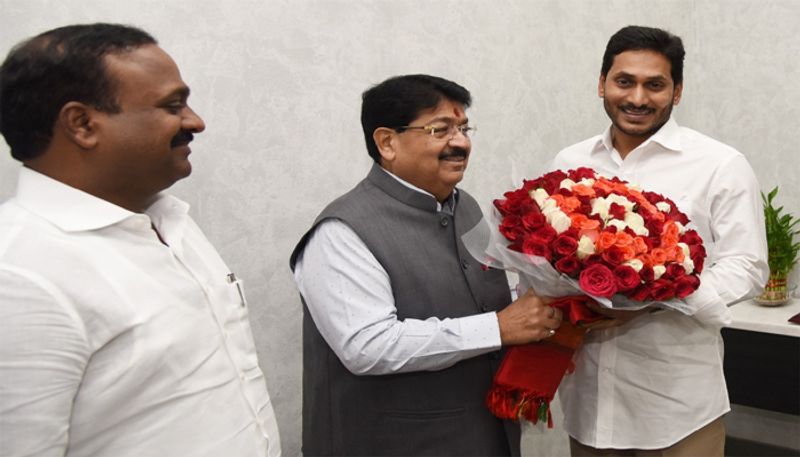 parimal nathwani meets ap Cm Ys Jagan