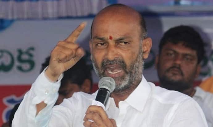 <p style="text-align: justify;">నాగార్జునసాగర్ అసెంబ్లీ స్థానానికి జరిగే ఉప ఎన్నికల్లో బరిలోకి దింపే అభ్యర్ధి విషయంలో బీజేపీ వ్యూహాత్మకంగా అడుగులు వేస్తోంది. టీఆర్ఎస్ అభ్యర్ధిని ప్రకటించిన తర్వాత బీజేపీ తన అభ్యర్ధిని ప్రకటించే అవకాశాలున్నాయని రాజకీయ పరిశీలకులు భావిస్తున్నారు.</p>

<p>&nbsp;</p>
