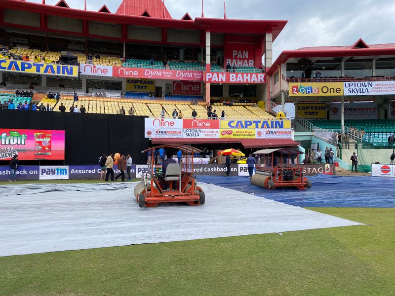 India vs South africa odi series 1st match Toss delayed due to wet outfield