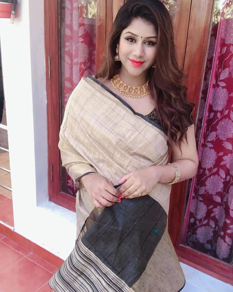 Serial Actress Alya Manasa Post Beautiful Saree Photos in instagram