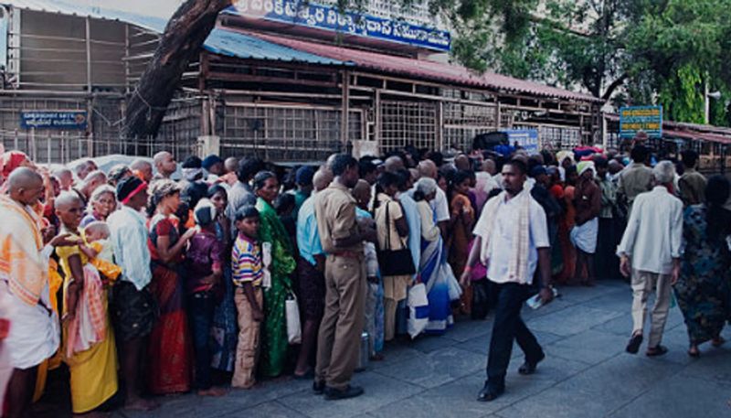 ttd issues srivari sarva darshan tokens devotees flocked heavily