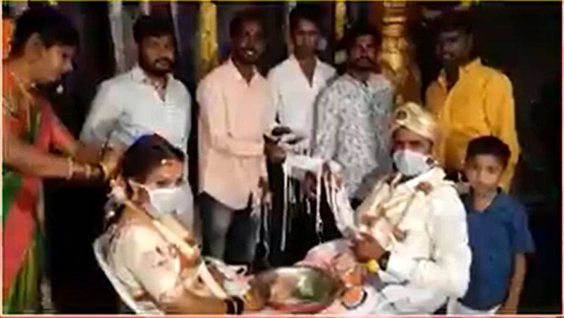 Couple wear mask in marriage due to coronavirus in Chikkaballapura