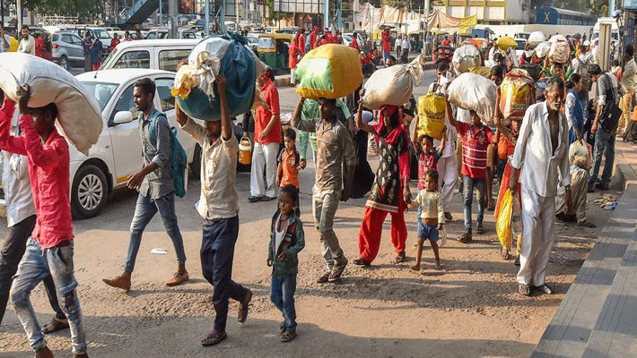 Couple Start Walking Karkala to Koppal due to Bharath LockDown