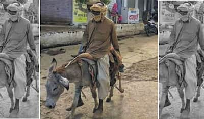 स्वास्थ्य केंद्र जाने के लिए जब 65 साल के बुजुर्ग को नहीं मिला कोई साधन, तो गधे पर बैठकर निकल पड़ा