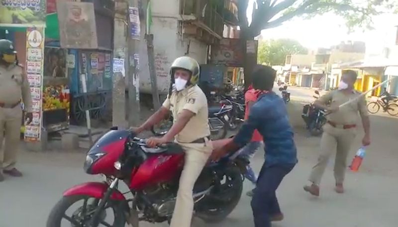 Target for police for bike siege during India LockDown  in Hubballi Dharwad